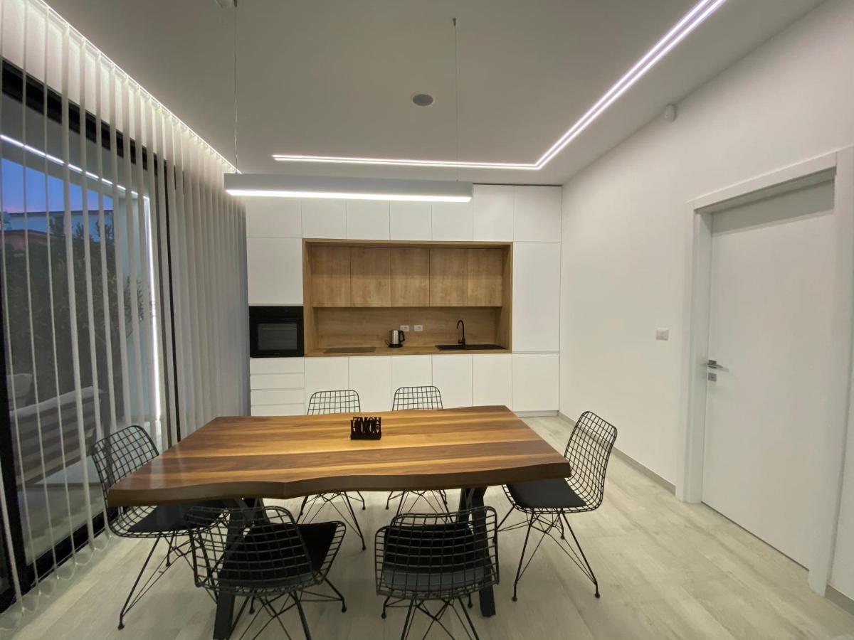 White 2 - Luxury